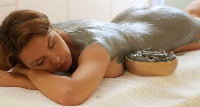 कोमल त्वचा के लिए खास ट्रीटमेंट मड थेरेपी
