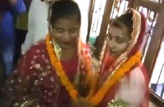 वाराणसी मौसेरी बहनों ने रचाई शादी एक दूसरे के गले में डाला मंगलसूत्र Tez News 